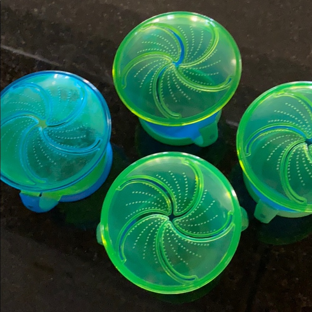 ✅ SALE✅ 3/$10 Munchkin snack cups - Picture 1 of 2